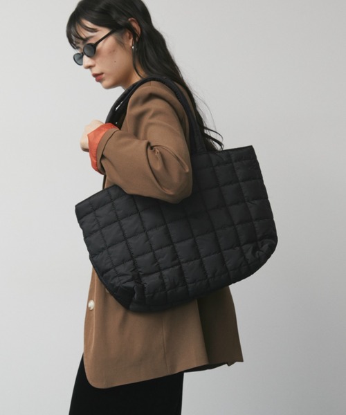 Solace（ソレイス）の「クッションキルティングビッグトート（トートバッグ・レディース・ブラック/グリーン・FREE）」の19枚目の写真