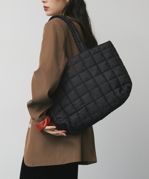 Solace（ソレイス）の「クッションキルティングビッグトート（トートバッグ・レディース・ブラック/グリーン・FREE）」の20枚目の写真