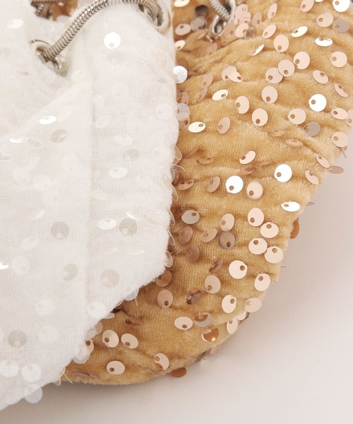 LAKOLE（ラコレ）の「スパンコール巾着ショルダーバッグ / 129909（ショルダーバッグ・レディース・グレー/ホワイト/ベージュ・FREE）」の6枚目の写真