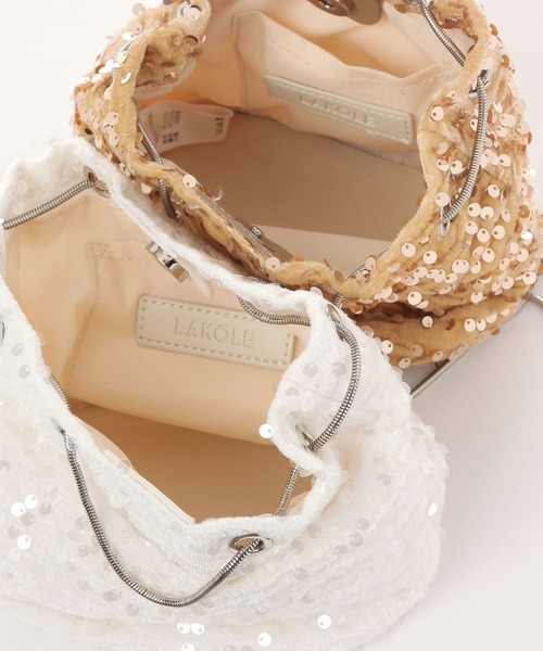 LAKOLE（ラコレ）の「スパンコール巾着ショルダーバッグ / 129909（ショルダーバッグ・レディース・グレー/ホワイト/ベージュ・FREE）」の5枚目の写真