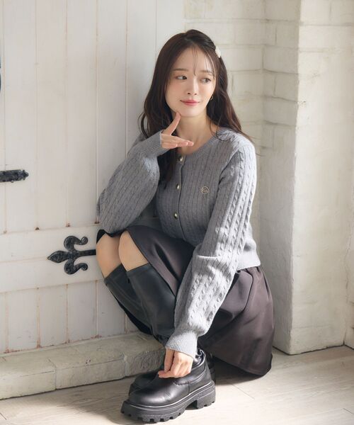 ems excite(エムズエキサイト)の「ケーブルNTカーデ(カーディガン/ボレロ・レディース・ダークブルー/ナチュラル/ダークグレー/レッド・FREE)」の5枚目の写真