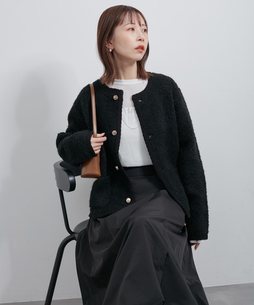 ROPE' PICNIC(ロペピクニック)の「金ボタンループ編みニットカーディガン(通常丈)/リンクコーデ(ブルゾン・レディース・チャコールグレー/キナリ/ブラック・38)」の7枚目の写真