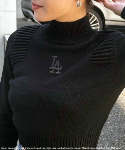 BACK TO THE FIELD（バック トゥー ザ フィールド）の「【MLB】エンボスハイネックニットトップス（ニット/セーター・レディース・レッド/ホワイト/ブラック・FREE）」の8枚目の写真