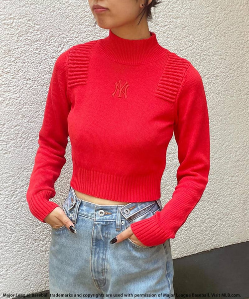 BACK TO THE FIELD（バック トゥー ザ フィールド）の「【MLB】エンボスハイネックニットトップス（ニット/セーター・レディース・レッド/ホワイト/ブラック・FREE）」の10枚目の写真