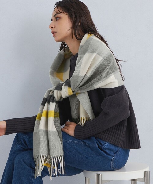 green label relaxing（グリーンレーベルリラクシング）の「ウールチェック ストール / マフラー（マフラー・レディース・ライトグレー/ピンク/ライム/イエロー/パープル・FREE）」の6枚目の写真