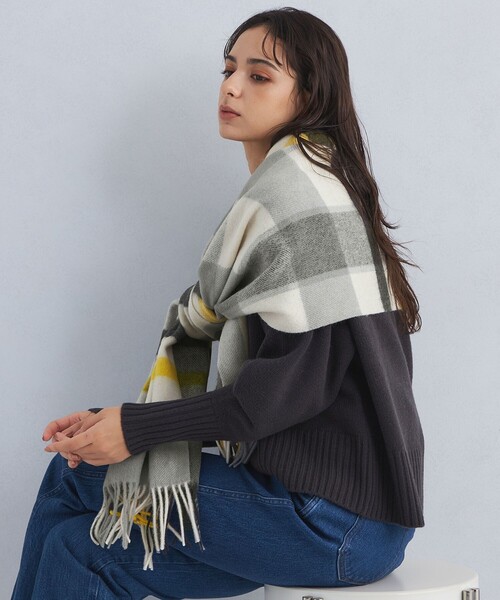 green label relaxing（グリーンレーベルリラクシング）の「ウールチェック ストール / マフラー（マフラー・レディース・ライトグレー/ピンク/ライム/イエロー/パープル・FREE）」の7枚目の写真