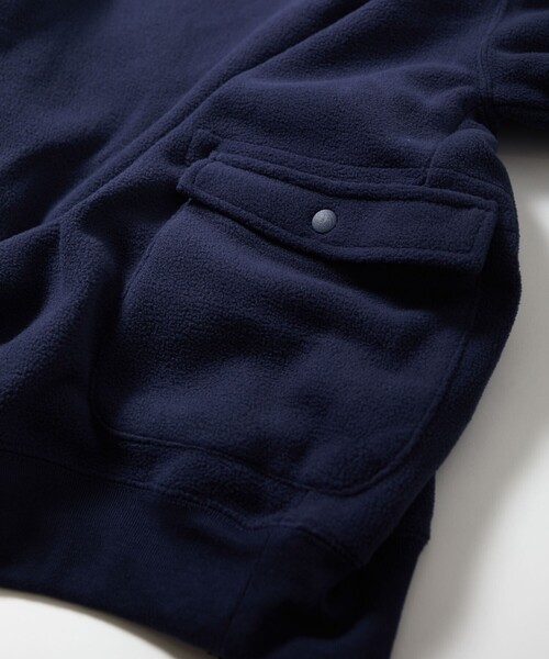 FREAK'S STORE（フリークスストア）の「限定展開 ビッグシルエット サイドポケット フリース プルオーバー パーカー（パーカー・メンズ・チャコールグレー/グレー/グレイッシュベージュ/オリーブ/ブラック/ネイビー・SMALL/MEDIUM/LARGE）」の15枚目の写真