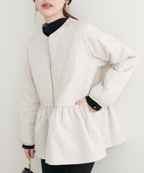 natural couture（ナチュラルクチュール）の「キルティングペプラムジャケット（その他アウター・レディース・アイボリー/チャコールグレー/ブラック・FREE）」の6枚目の写真