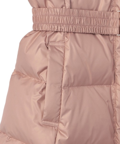 LAISSE PASSE（レッセパッセ）の「ウエストマークロングダウンコート（ダウンジャケット/コート・レディース・ブラック/ピンクベージュ・SMALL/MEDIUM）」の16枚目の写真