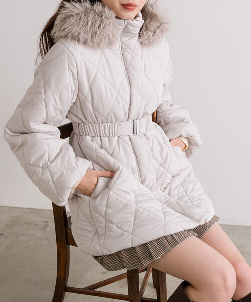 OLIVE des OLIVE（オリーブデオリーブ）の「【完売カラー再販開始！】ベルト付きキルトコート（その他アウター・レディース・オフホワイト/モカ/ブラック・FREE）」の3枚目の写真