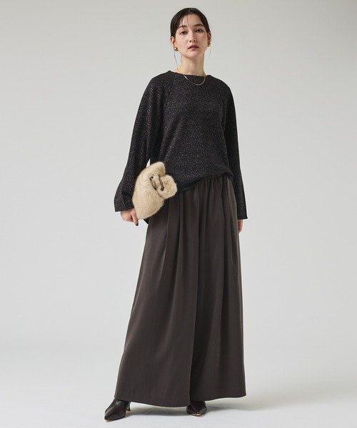 qualite scape（カリテ スケープ）の「【大人のスウェット】ラメスウェットプルオーバー/秋服/冬服/（スウェット・レディース・ブラック/ライトベージュ・フリー）」の4枚目の写真