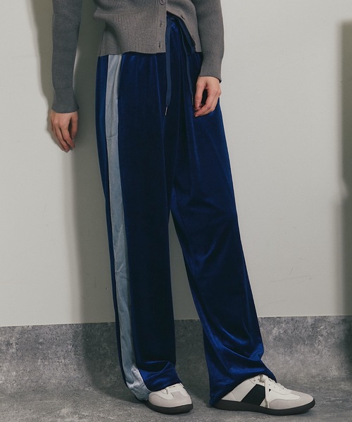 ANOTHER S(アナザーエス)の「ベロアサイドラインストレートパンツ(その他パンツ・レディース・ブラック/ネイビー/ブラウン・FREE)」の3枚目の写真