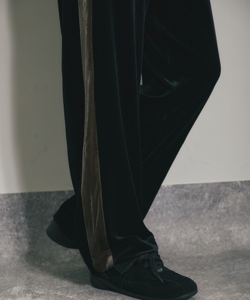 ANOTHER S(アナザーエス)の「ベロアサイドラインストレートパンツ(その他パンツ・レディース・ブラック/ネイビー/ブラウン・FREE)」の8枚目の写真