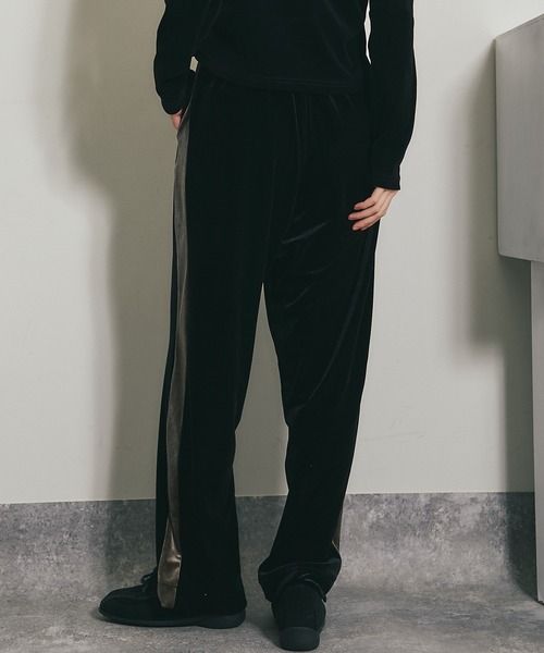ANOTHER S(アナザーエス)の「ベロアサイドラインストレートパンツ(その他パンツ・レディース・ブラック/ネイビー/ブラウン・FREE)」の12枚目の写真