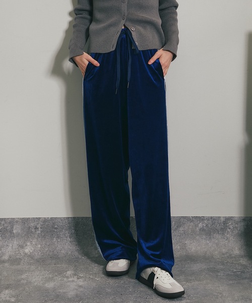 ANOTHER S(アナザーエス)の「ベロアサイドラインストレートパンツ(その他パンツ・レディース・ブラック/ネイビー/ブラウン・FREE)」の15枚目の写真