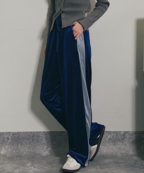 ANOTHER S(アナザーエス)の「ベロアサイドラインストレートパンツ(その他パンツ・レディース・ブラック/ネイビー/ブラウン・FREE)」の13枚目の写真