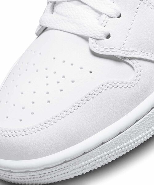 JORDAN BRAND(ジョーダンブランド)の「エア ジョーダン 1 MID ウィメンズシューズ / Air Jordan 1 Mid Women's Shoes DV0991-111 White(スニーカー・レディース・ホワイト・23/24/25/26/27/28/22/29/28.5/25.5/26.5/27.5/22.5/24.5/23.5)」の7枚目の写真