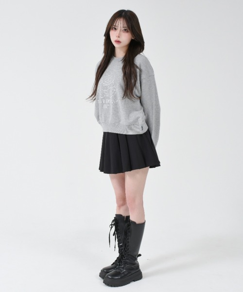 OY(オーワイ)の「『OY/オーワイ』 STONE DOLLY CROPPED CREWNECK/ストーンオードリークロップドクルーネック(スウェット・レディース・ブラック/グレー・FREE)」の10枚目の写真