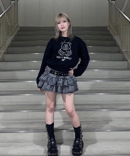 OY(オーワイ)の「『OY/オーワイ』 STONE DOLLY CROPPED CREWNECK/ストーンオードリークロップドクルーネック(スウェット・レディース・ブラック/グレー・FREE)」の14枚目の写真