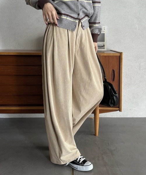 Eclat one（エクラワン）の「【Eclat one】カーブデザイン ワイド パンツ（チノパンツ・レディース・ベージュ/アイボリー/ブラック/カーキ/ネイビー/ブラウン/ライトグレー/ブラウン系その他/ベージュ系その他/ベージュ×ブラック・M/S/L）」の7枚目の写真