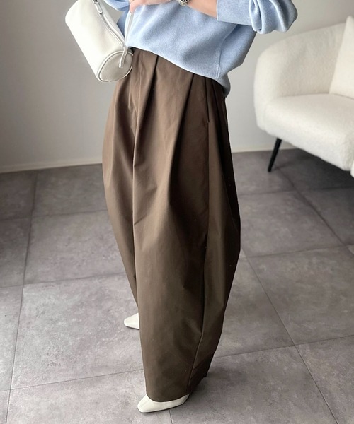 Eclat one（エクラワン）の「【Eclat one】カーブデザイン ワイド パンツ（チノパンツ・レディース・ベージュ/アイボリー/ブラック/カーキ/ネイビー/ブラウン/ライトグレー/ブラウン系その他/ベージュ系その他/ベージュ×ブラック・M/S/L）」の5枚目の写真