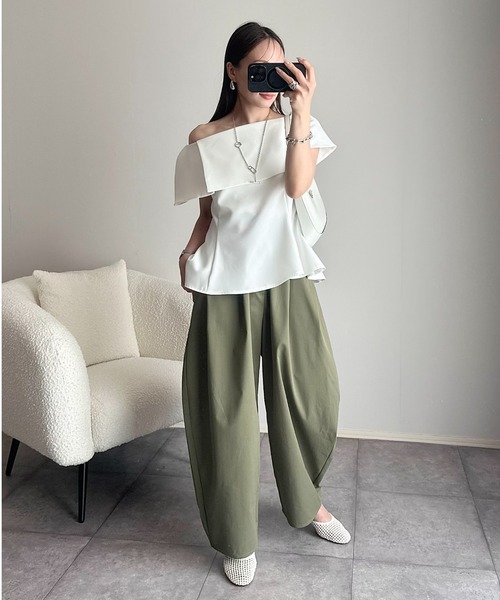 Eclat one（エクラワン）の「【Eclat one】カーブデザイン ワイド パンツ（チノパンツ・レディース・ベージュ/アイボリー/ブラック/カーキ/ネイビー/ブラウン/ライトグレー/ブラウン系その他/ベージュ系その他/ベージュ×ブラック・M/S/L）」の15枚目の写真