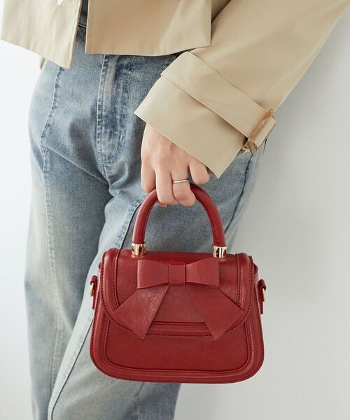 MAJESTIC LEGON（マジェスティックレゴン）の「クラシックリボンバッグ（ハンドバッグ・レディース・レッド/ブラック/アイボリー・FREE）」の3枚目の写真