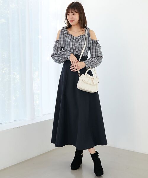 MAJESTIC LEGON（マジェスティックレゴン）の「クラシックリボンバッグ（ハンドバッグ・レディース・レッド/ブラック/アイボリー・FREE）」の17枚目の写真