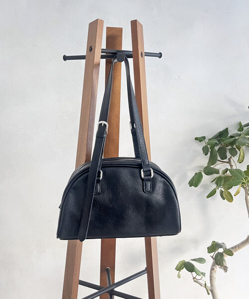 CPCM(シーピーシーエム)の「ラウンドボストンバッグ(ボストンバッグ・レディース・ブラック/ブラウン/レッド/グリーン/キャメル・FREE)」の7枚目の写真