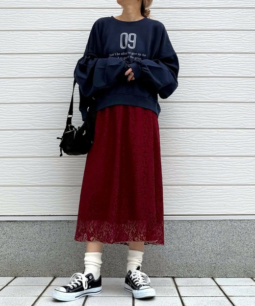 Q（キュー）の「裏毛09プリントトレーナー（スウェット・レディース・ライトブルー/ラベンダー/ネイビー・MEDIUM）」の8枚目の写真