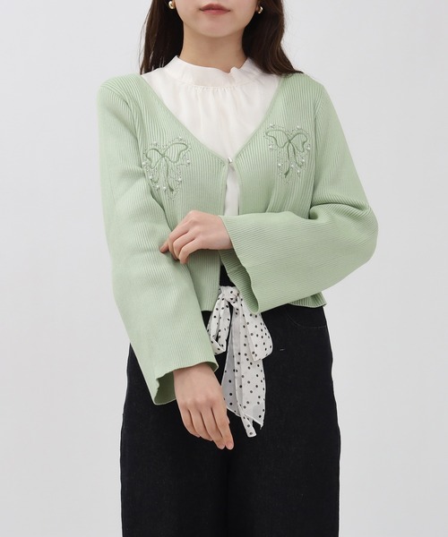 ASTORIA ODIER(アストリアオディール)の「パール装飾リボン刺繍カーディガン(カーディガン/ボレロ・レディース・ホワイト/グリーン/ラベンダー・MEDIUM)」の11枚目の写真