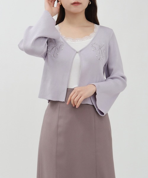 ASTORIA ODIER(アストリアオディール)の「パール装飾リボン刺繍カーディガン(カーディガン/ボレロ・レディース・ホワイト/グリーン/ラベンダー・MEDIUM)」の15枚目の写真