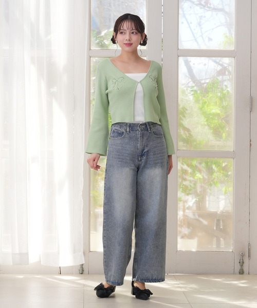 ASTORIA ODIER(アストリアオディール)の「パール装飾リボン刺繍カーディガン(カーディガン/ボレロ・レディース・ホワイト/グリーン/ラベンダー・MEDIUM)」の8枚目の写真