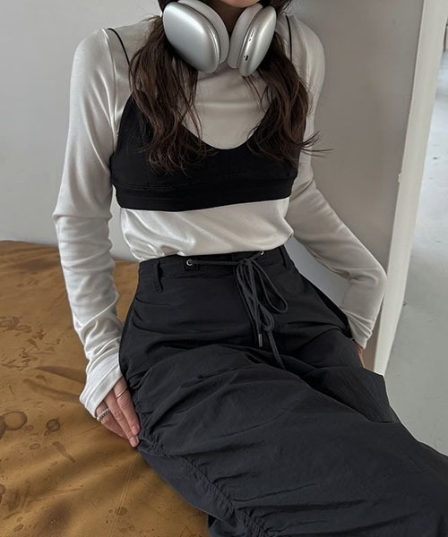 WILLFULLY（ウィルフリー）の「decoration stitch smooth bustier（その他トップス・レディース・ブラック/ホワイト/レモンイエロー/チャコール・FREE）」の2枚目の写真