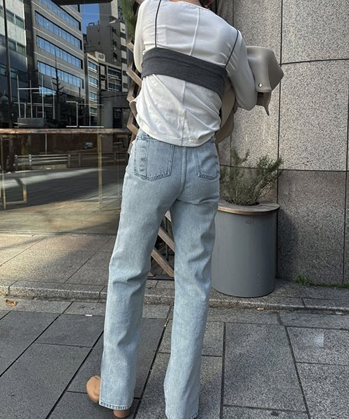 WILLFULLY（ウィルフリー）の「decoration stitch smooth bustier（その他トップス・レディース・ブラック/ホワイト/レモンイエロー/チャコール・FREE）」の11枚目の写真