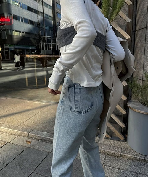 WILLFULLY（ウィルフリー）の「decoration stitch smooth bustier（その他トップス・レディース・ブラック/ホワイト/レモンイエロー/チャコール・FREE）」の12枚目の写真