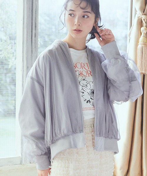 earth music&ecology(アースミュージックアンドエコロジー)の「チュールレイヤードMA-1(ブルゾン・レディース・アイボリー/ピンクベージュ/グレー/ブラック・FREE)」の3枚目の写真