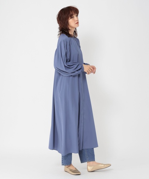 studio CLIP（スタディオクリップ）の「ボリューム袖タックワンピース（ワンピース・レディース・イエロー/チャコール/ブルー・FREE）」の4枚目の写真