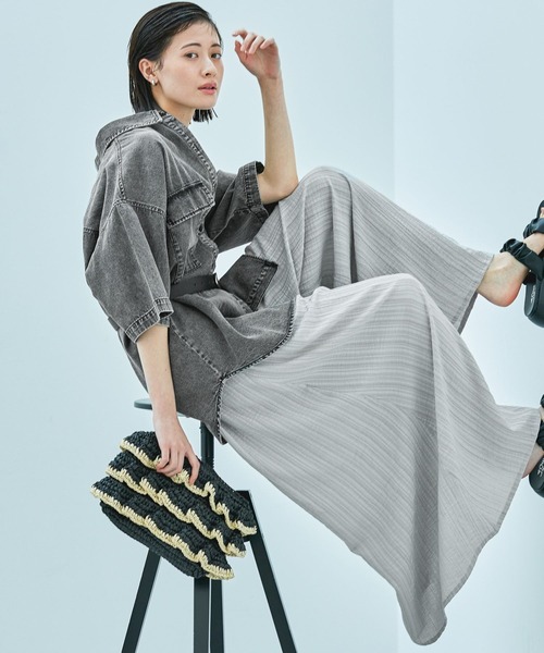 LAKOLE（ラコレ）の「ペーパーフリルショルダーバッグ / 286390（ショルダーバッグ・レディース・ベージュ系1/ブラック系9・FREE）」の2枚目の写真