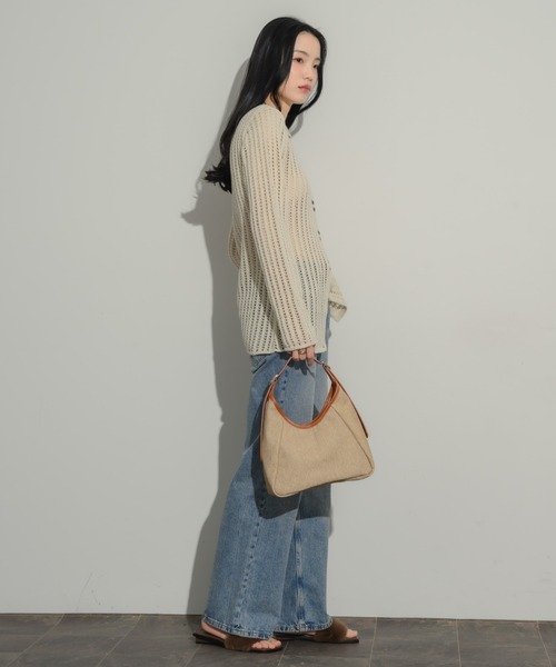 NEUNA（ヌナ）の「バイカラー2wayバッグ（ハンドバッグ・レディース・ブルー/ベージュ・FREE）」の12枚目の写真