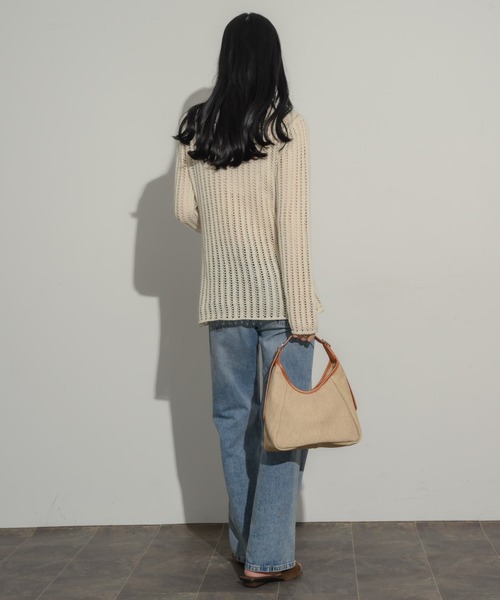 NEUNA（ヌナ）の「バイカラー2wayバッグ（ハンドバッグ・レディース・ブルー/ベージュ・FREE）」の15枚目の写真