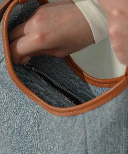 NEUNA（ヌナ）の「バイカラー2wayバッグ（ハンドバッグ・レディース・ブルー/ベージュ・FREE）」の18枚目の写真