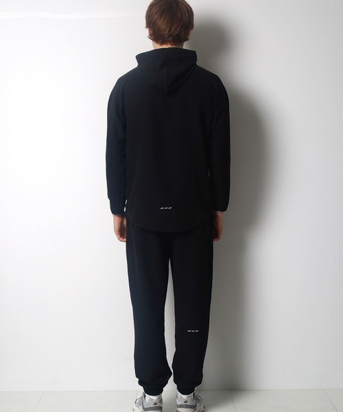 THE MILES(ザ マイルズ)の「GYMTEC 4WAYストレッチワークアウトZIPパーカー(Tシャツ/カットソー・メンズ・ブラック/ベージュ/ネイビー/グレー・MEDIUM/LARGE/X-LARGE)」の13枚目の写真