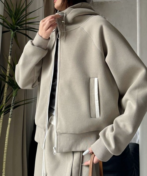 LOWO(ロワ)の「スウェットフードパーカー・カーブパンツ セットアップ 上下セット(セットアップ・レディース・モカ/ピンク/オフホワイト/チャコールグレー・FREE)」の3枚目の写真