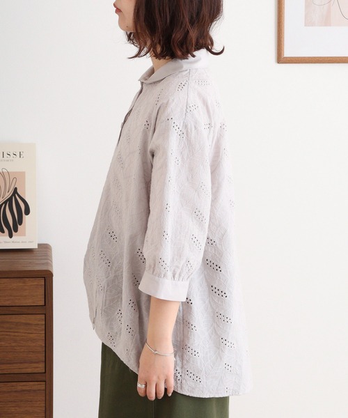 Emago(イマゴ)の「EMAGO 透かし刺繍シャツ(シャツ/ブラウス・レディース・ラベンダー/グレー/グリーン・FREE)」の19枚目の写真