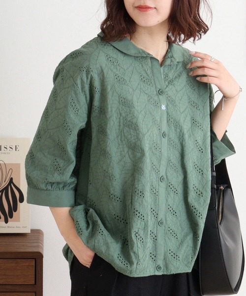 Emago(イマゴ)の「EMAGO 透かし刺繍シャツ(シャツ/ブラウス・レディース・ラベンダー/グレー/グリーン・FREE)」の11枚目の写真