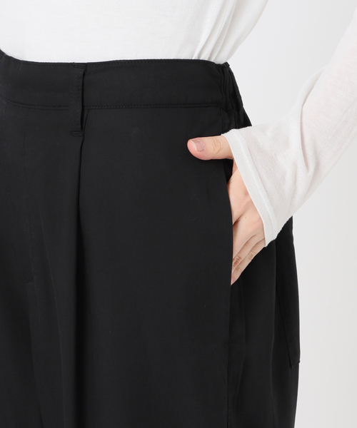 B.C STOCK（ベーセーストック）の「《追加2》手洗い可 / セルロースワイドパンツ（スラックス・レディース・ブラック/ベージュ系その他/カーキ/ブルー系その他・FREE）」の5枚目の写真