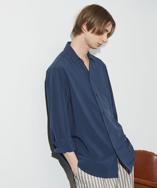 ABAHOUSE(アバハウス)の「【セットアップ対応】Vネック スキッパー シャツ / イージーケア / ストレッチ(シャツ/ブラウス・メンズ・ベージュ/ネイビー/ブラック・44/46/48)」の1枚目の写真