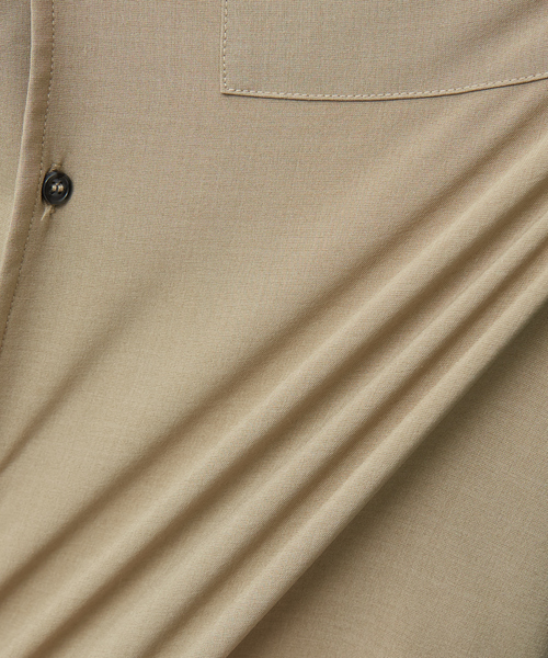 ABAHOUSE(アバハウス)の「【セットアップ対応】Vネック スキッパー シャツ / イージーケア / ストレッチ(シャツ/ブラウス・メンズ・ベージュ/ネイビー/ブラック・44/46/48)」の6枚目の写真
