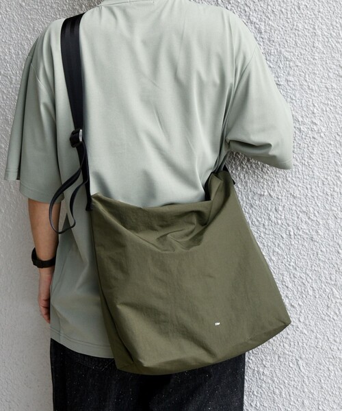 Filer（フィレール）の「Filer: SIWA ショルダーバッグ OG-008（ショルダーバッグ・メンズ・グレー/ベージュ/ブラック/オリーブ・ONE SIZE）」の4枚目の写真